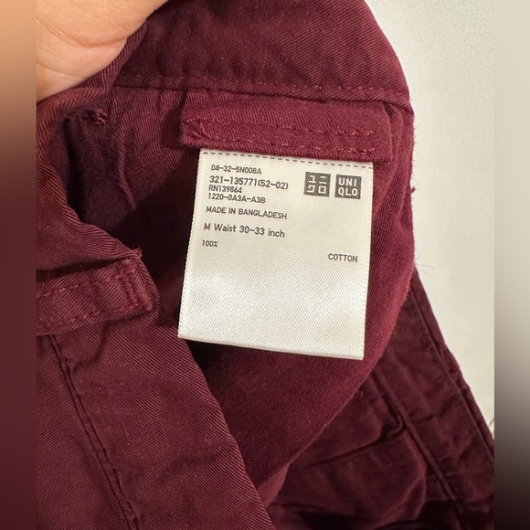 EUC UNIQLO Burgundy Cotton Chino Shorts 7” - Picture 3 of 4